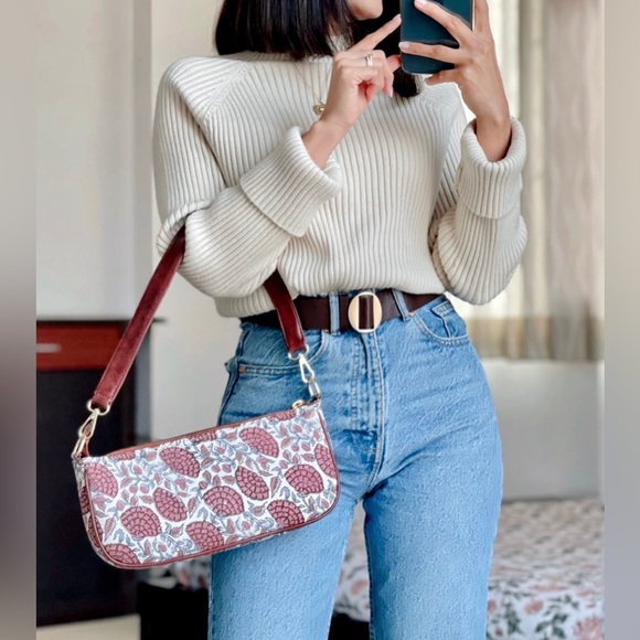 Beautiful block print baguette shoulder bag. Brand new and unused. - Picture 2 of 7